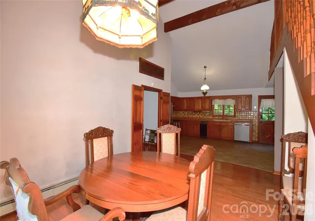 Photo 3 of Single family home for sale at 586 Justice Ridge Rd, Candler, NC 28715 | MLS# 4430213 | Listing updated on 2026-10-02