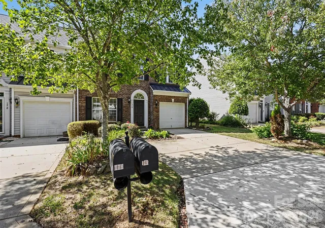 Photo 2 of Townhouse for sale at 176 Snead Rd #171, Fort Mill, SC 29715 | MLS# 4430217 | Listing updated on 2026-10-03