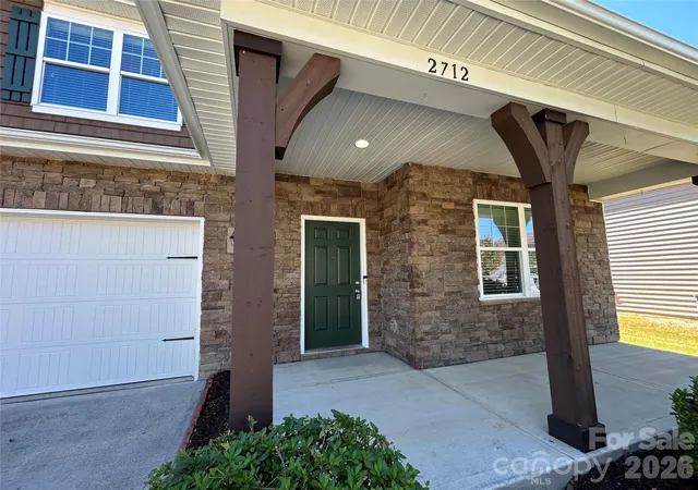 Photo 1 of Single family home for sale at 2712 Lawson Dr, Waxhaw, NC 28173 | MLS# 4430224 | Listing updated on 2026-10-09