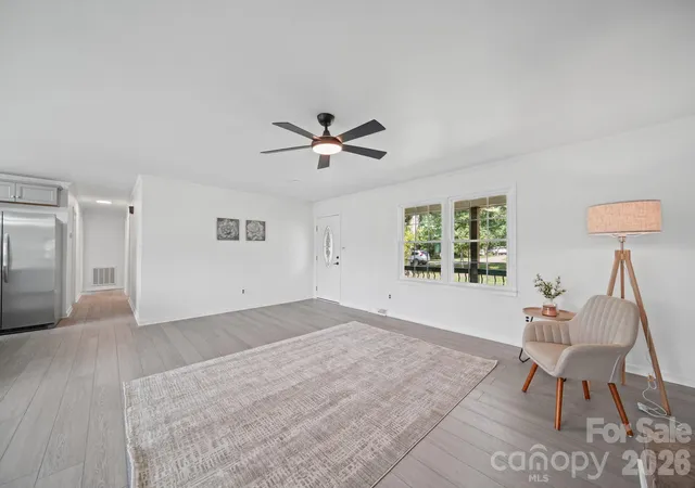 Photo 3 of Single family home for sale at 109 Colonial Dr, Kings Mountain, NC 28086 | MLS# 4430231 | Listing updated on 2026-10-08