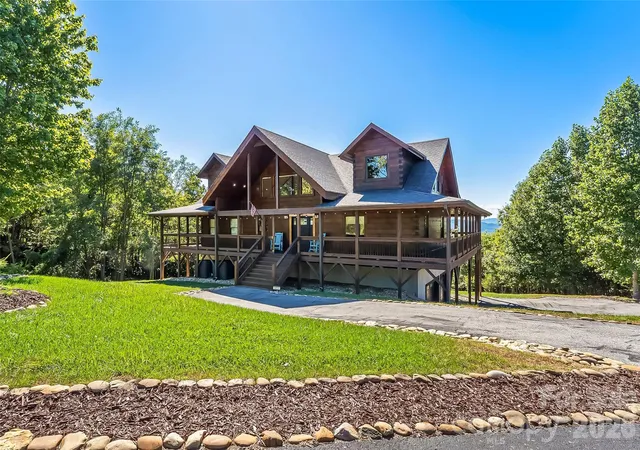 Photo 2 of Single family home for sale at 1853 Grandview Peaks Dr, Nebo, NC 28761 | MLS# 4430232 | Listing updated on 2026-10-05