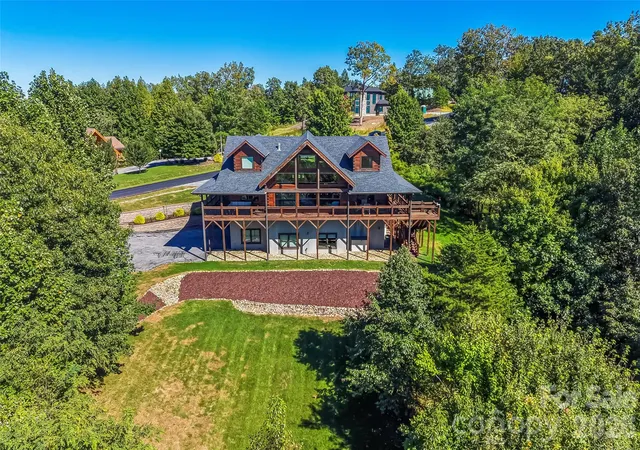 Photo 4 of Single family home for sale at 1853 Grandview Peaks Dr, Nebo, NC 28761 | MLS# 4430232 | Listing updated on 2026-10-05