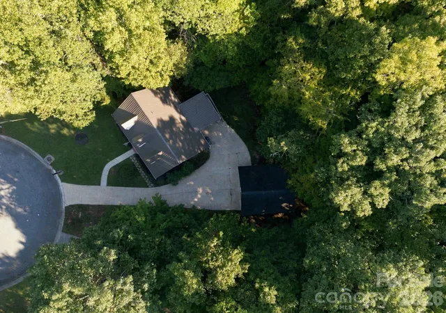 Photo 3 of Single family home for sale at 205 Colonial Ave, Concord, NC 28025 | MLS# 4430236 | Listing updated on 2026-10-01