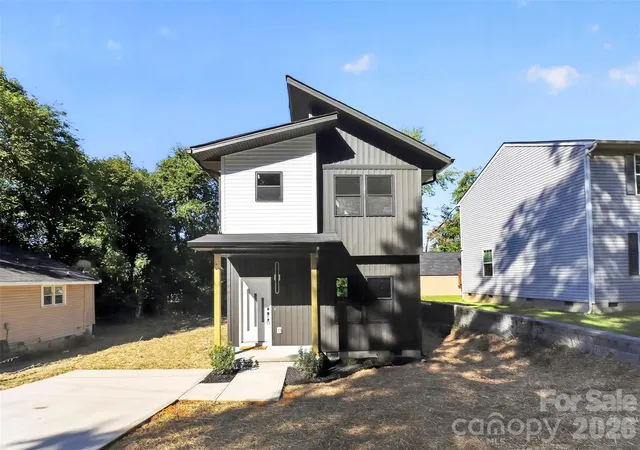 Photo 1 of Single family home for sale at 210 Mahan St Sw, Concord, NC 28025 | MLS# 4430238 | Listing updated on 2026-10-02