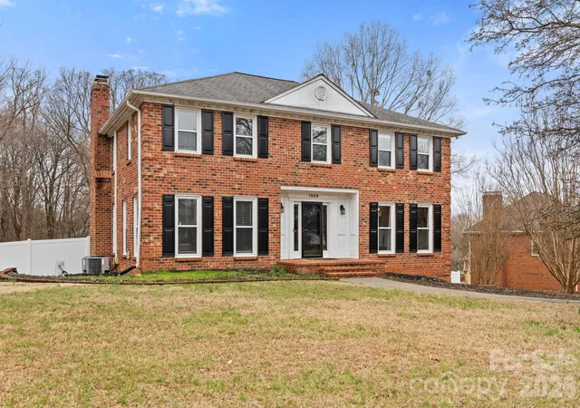 Photo 3 of Sale Pending at 7000 Tramore Ln, Clemmons, NC 27012 | MLS# 4430242 | Listing updated on 2026-10-06