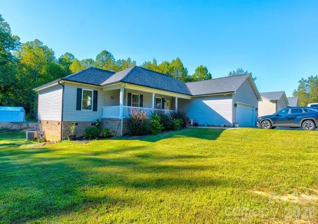 Photo 1 of Single family home for sale at 301 Delview Dr, Cherryville, NC 28021 | MLS# 4430244 | Listing updated on 2026-10-02