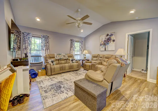 Photo 4 of Single family home for sale at 301 Delview Dr, Cherryville, NC 28021 | MLS# 4430244 | Listing updated on 2026-10-02