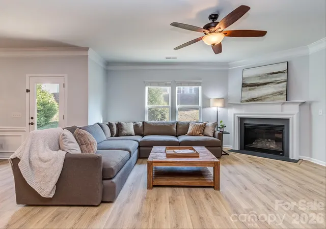 Photo 3 of Sale Pending at 3827 Park S Sta Blvd, Charlotte, NC 28210 | MLS# 4430256 | Listing updated on 2026-10-08