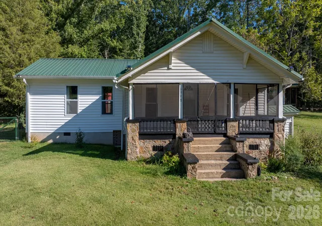 Photo 3 of Single family home for sale at 6998 Nobby Lail Rd, Connelly Springs, NC 28612 | MLS# 4430260 | Listing updated on 2026-10-05