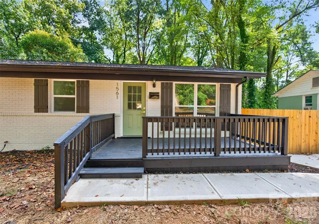 Photo 3 of Single family home for sale at 1561 Westdale Dr, Charlotte, NC 28208 | MLS# 4430262 | Listing updated on 2026-10-03