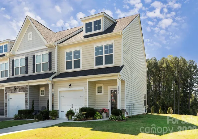 Photo 2 of Townhouse for sale at 8091 Sheffield Dr, Terrell, NC 28682 | MLS# 4430265 | Listing updated on 2026-10-03