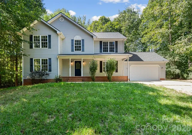 Photo 1 of Single family home for sale at 8327 Loma Linda Loop, Waxhaw, NC 28173 | MLS# 4430270 | Listing updated on 2026-10-03