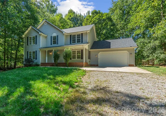 Photo 2 of Single family home for sale at 8327 Loma Linda Loop, Waxhaw, NC 28173 | MLS# 4430270 | Listing updated on 2026-10-03