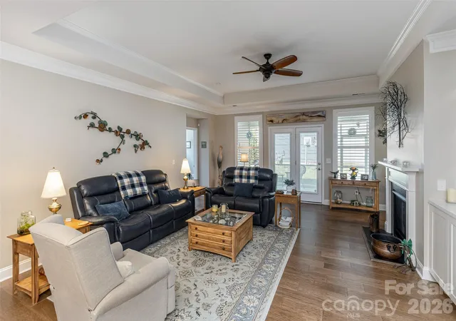Photo 4 of Single family home for sale at 748 Summerfield Pl, Flat Rock, NC 28731 | MLS# 4430286 | Listing updated on 2026-10-11
