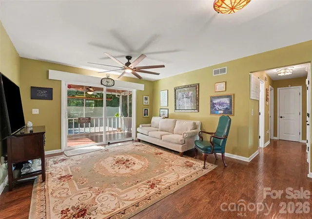Photo 3 of Single family home for sale at 211 W 21st Street, Kannapolis, NC 28081 | MLS# 4430291 | Listing updated on 2026-10-03