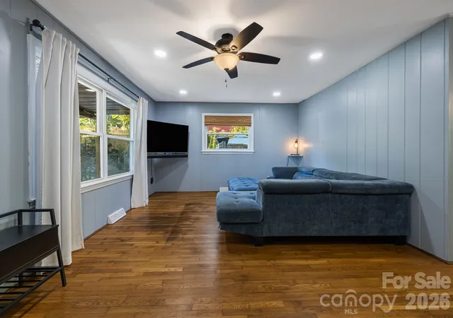 Photo 3 of Single family home for sale at 227 Cedar Hl Rd, Asheville, NC 28806 | MLS# 4430299 | Listing updated on 2026-10-05