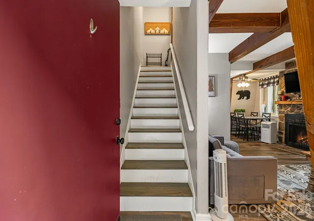 Photo 4 of Condo for sale at 42 Hemlock Hl Rd #B, Banner Elk, NC 28604 | MLS# 4430302 | Listing updated on 2026-10-02