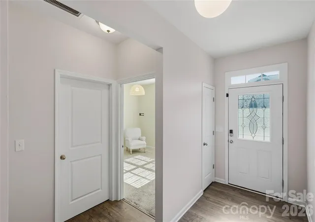 Photo 4 of Single family home for sale at 146 N Cromwell Dr, Mooresville, NC 28115 | MLS# 4430306 | Listing updated on 2026-10-06