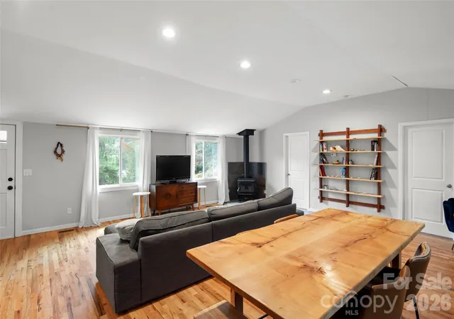 Photo 3 of Single family home for sale at 28 Long Cvs Rd, Candler, NC 28715 | MLS# 4430311 | Listing updated on 2026-10-02
