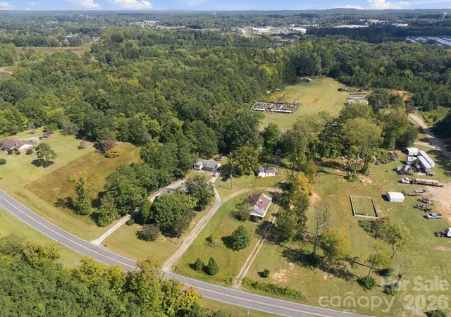 Photo 3 of Single family home for sale at 1270 Henderson Grv Church Rd, Salisbury, NC 28147 | MLS# 4430315 | Listing updated on 2026-10-03