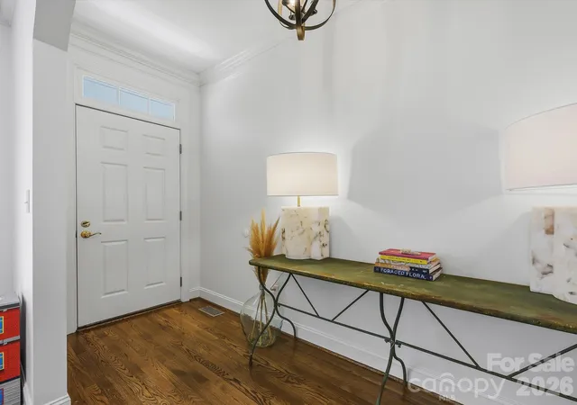 Photo 4 of Single family home for sale at 21325 Summerbrook Dr, Cornelius, NC 28031 | MLS# 4430317 | Listing updated on 2026-10-05
