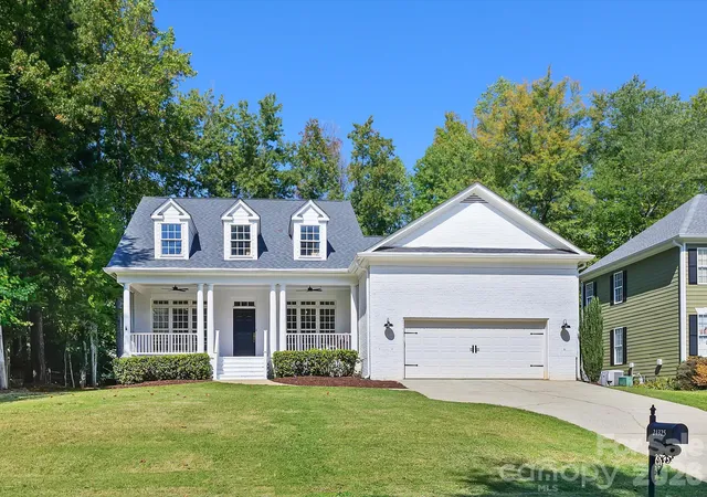 Photo 1 of Single family home for sale at 21325 Summerbrook Dr, Cornelius, NC 28031 | MLS# 4430317 | Listing updated on 2026-10-05
