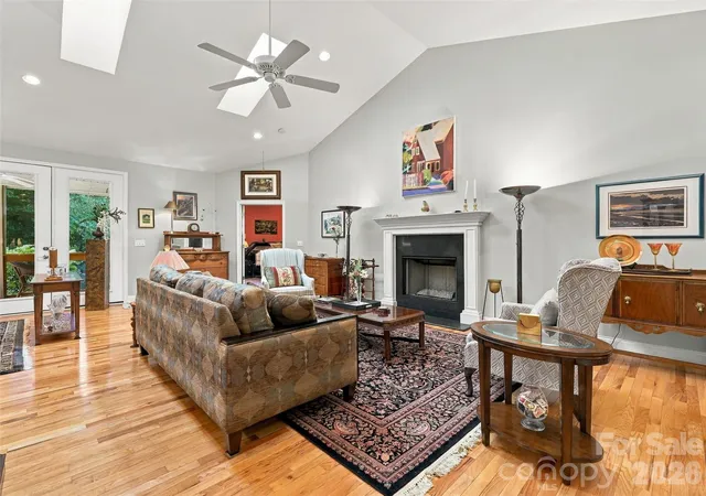 Photo 3 of Townhouse for sale at 220 Waterside Dr, Hendersonville, NC 28791 | MLS# 4430320 | Listing updated on 2026-10-10