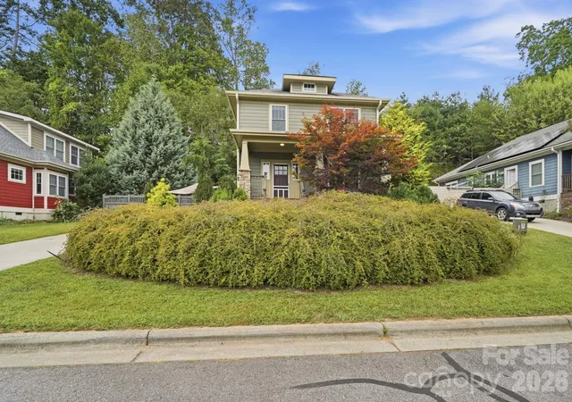 Photo 2 of Single family home for sale at 128 Estelle Park Dr, Asheville, NC 28806 | MLS# 4430324 | Listing updated on 2026-10-04
