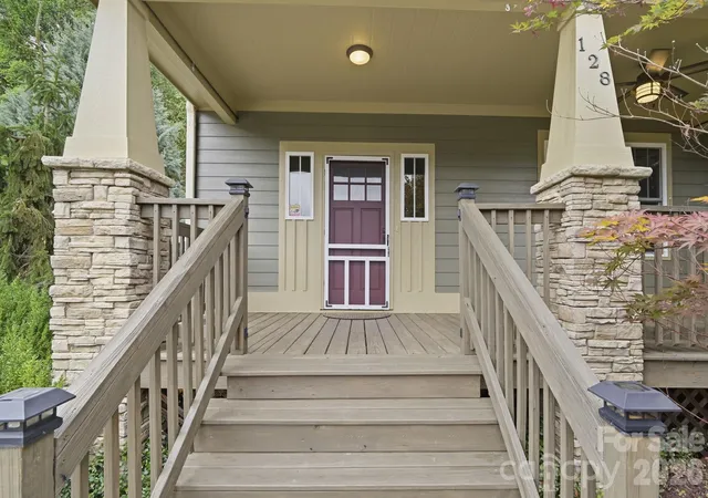 Photo 3 of Single family home for sale at 128 Estelle Park Dr, Asheville, NC 28806 | MLS# 4430324 | Listing updated on 2026-10-04