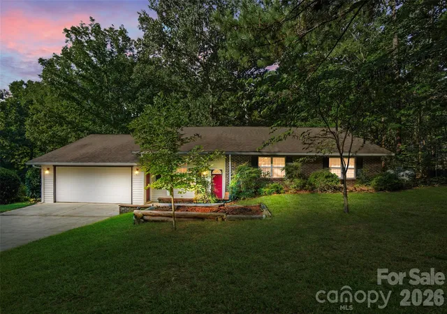 Photo 1 of Single family home for sale at 8004 Agape Ln, Waxhaw, NC 28173 | MLS# 4430325 | Listing updated on 2026-10-04