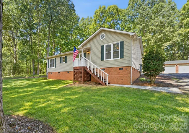 Photo 1 of Sale Pending at 614 Stonehaven Ct, Clover, SC 29710 | MLS# 4430328 | Listing updated on 2026-10-19