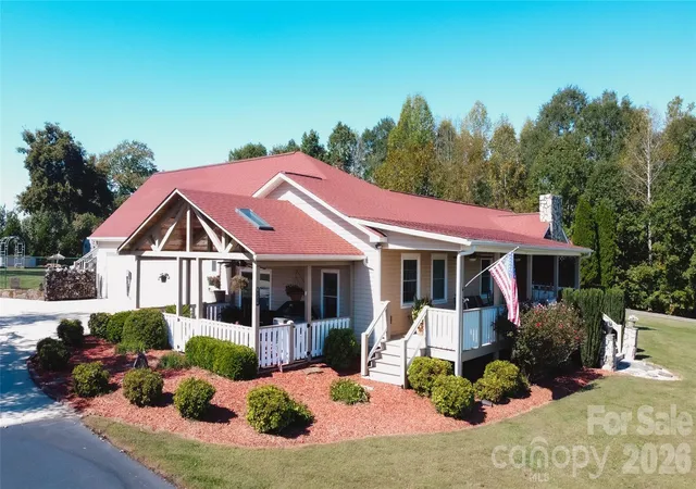 Photo 1 of Single family home for sale at 4128 Icard Ridge Rd, Hickory, NC 28601 | MLS# 4430329 | Listing updated on 2026-10-17