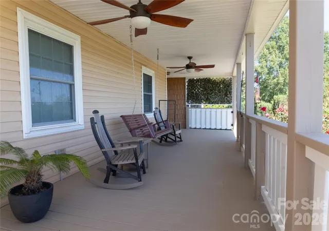 Photo 3 of Single family home for sale at 4128 Icard Ridge Rd, Hickory, NC 28601 | MLS# 4430329 | Listing updated on 2026-10-17