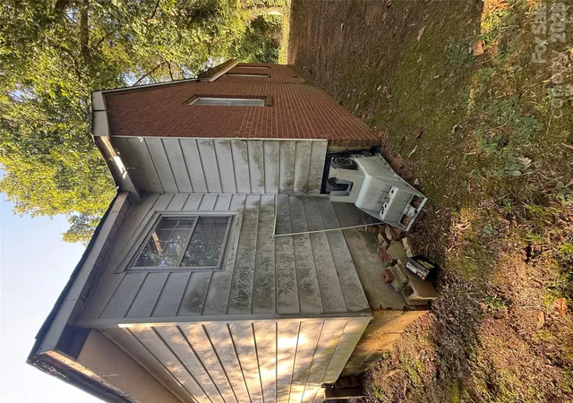 Photo 3 of Single family home for sale at 8915 Idlewild Rd, Charlotte, NC 28227 | MLS# 4430332 | Listing updated on 2026-10-09