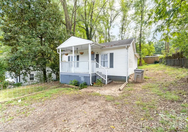 Photo 2 of Single family home for sale at 603 8th Avenue, Gastonia, NC 28054 | MLS# 4430333 | Listing updated on 2026-10-09