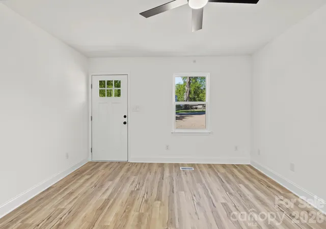 Photo 4 of Single family home for sale at 2825 Mayfair Ave, Charlotte, NC 28208 | MLS# 4430334 | Listing updated on 2026-10-19