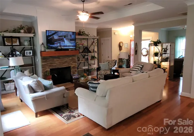 Photo 3 of Single family home for sale at 2117 London Ln, Belmont, NC 28012 | MLS# 4430335 | Listing updated on 2026-10-10