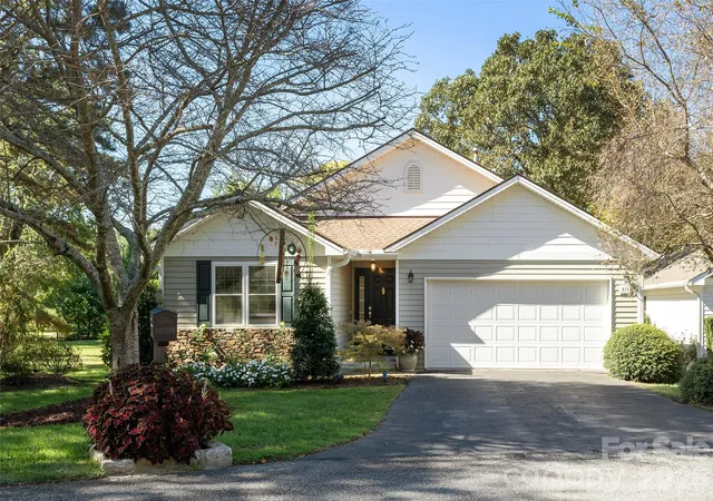 Photo 1 of Single family home for sale at 277 Highland Golf Dr, Flat Rock, NC 28731 | MLS# 4430345 | Listing updated on 2026-10-04