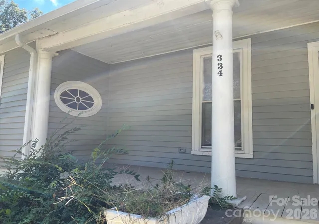 Listing Photo 4 - Condo for sale in building located at 334 Davie Ave, Statesville, NC 28677
