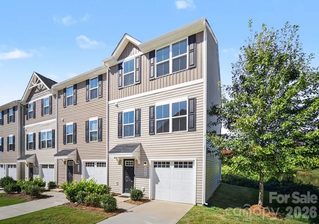 Photo 2 of Townhouse for sale at 6233 Cutwater Cir, Charlotte, NC 28269 | MLS# 4430357 | Listing updated on 2026-10-25