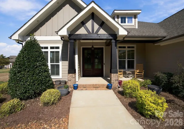 Photo 2 of Single family home for sale at 2870 Bradshaw Rd, Mooresville, NC 28115 | MLS# 4430384 | Listing updated on 2026-10-02