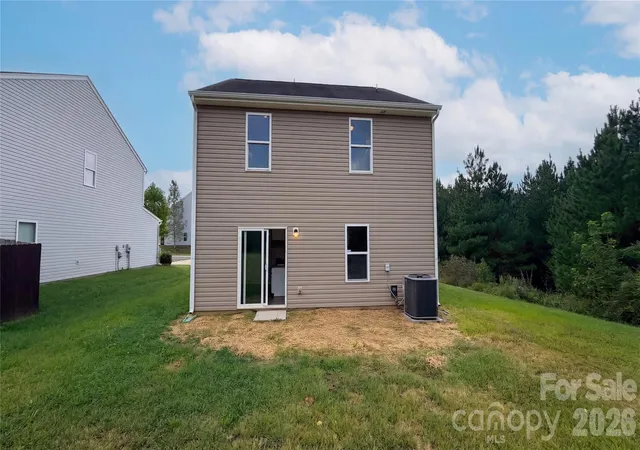 Photo 16 of Single family home for sale at 6130 Loy Ct, Charlotte, NC 28214 | MLS# 4430387 | Listing updated on 2026-10-04