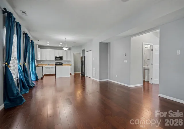 Photo 2 of Single family home for sale at 3315 Ashley View Dr, Charlotte, NC 28213 | MLS# 4430403 | Listing updated on 2026-10-01