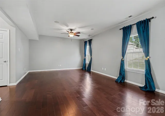 Photo 4 of Single family home for sale at 3315 Ashley View Dr, Charlotte, NC 28213 | MLS# 4430403 | Listing updated on 2026-10-01