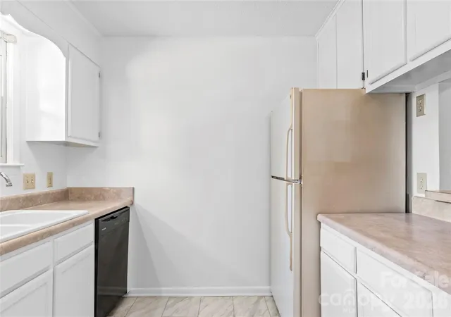 Photo 3 of Condo for sale at 178 Driftwood Ln, Winston Salem, NC 27104 | MLS# 4430407 | Listing updated on 2026-10-05