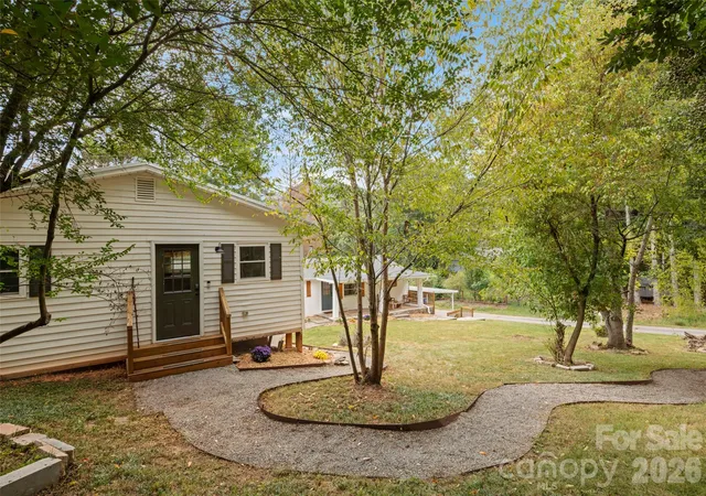 Photo 1 of Single family home for sale at 50 Long Cvs Rd, Candler, NC 28715 | MLS# 4430408 | Listing updated on 2026-10-02