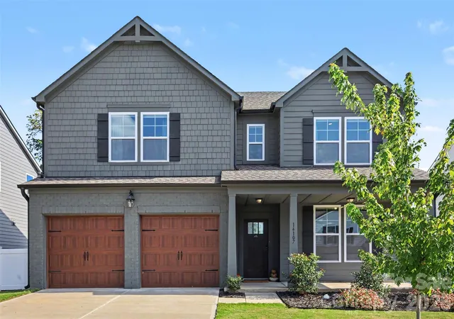 Photo 1 of Single family home for sale at 14107 Belmont Greene Dr, Charlotte, NC 28213 | MLS# 4430411 | Listing updated on 2026-10-08