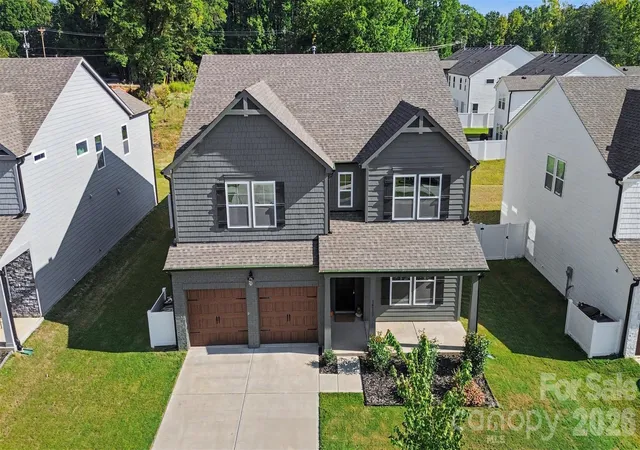 Photo 4 of Single family home for sale at 14107 Belmont Greene Dr, Charlotte, NC 28213 | MLS# 4430411 | Listing updated on 2026-10-08