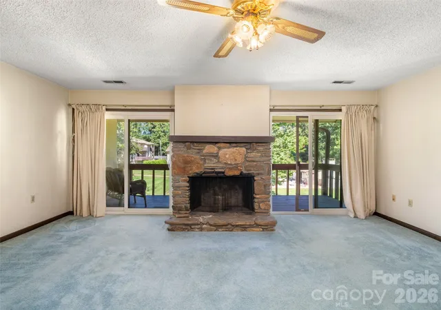 Listing Photo 4 - Condo for sale in building located at 111 Shepard Sq, Brevard, NC 28712 - Unit #605