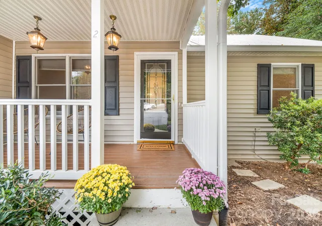 Photo 3 of Single family home for sale at 2 Maybury Pl, Arden, NC 28704 | MLS# 4430417 | Listing updated on 2026-10-11